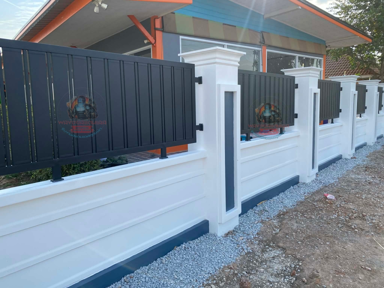 Picsart_26-02-19_21-11-45-199.jpg - ประตูสแตนเลสแท้ เกรด 304 อบPowder Coating สีดำ | https://ห้างหุ้นส่วนจํากัดพลังชัยสแตนเลส.com