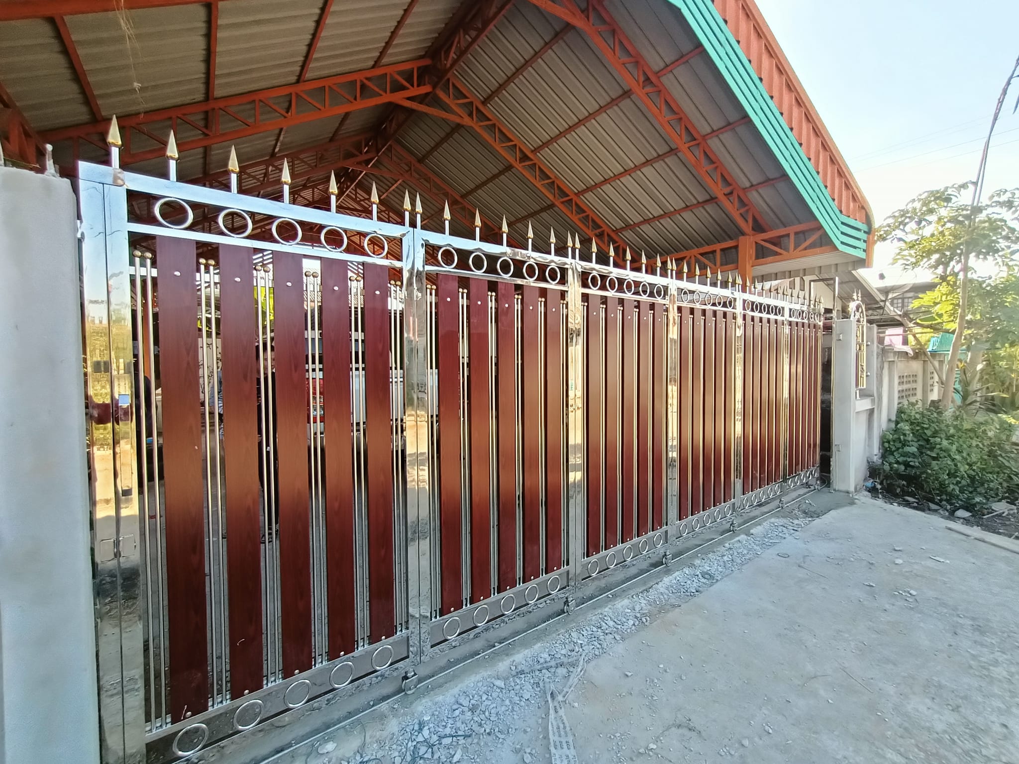 2 - https://ห้างหุ้นส่วนจํากัดพลังชัยสแตนเลส.com | ห้างหุ้นส่วนจำกัดพลังชัยสแตนเลส - รับงานสแตนเลสทุกชนิด รับทำรั้วสแตนเลส ประตูสแตนเลส ราวบันไดสแตนเลส หน้าต่างกันขโมยสแตนเลส สวย เนียน เสร็จเร็วทันใจ